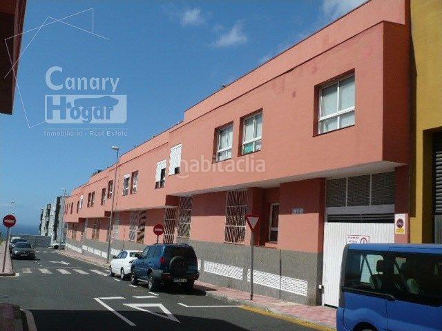 Apartamento en venta en San Miguel de Abona, Las Chafiras. Piso de 2 dormitorios con terraza, azotea, garaje y trastero en Las Chafiras Oportunidad para inversores. Apartamentos San Miguel de.
