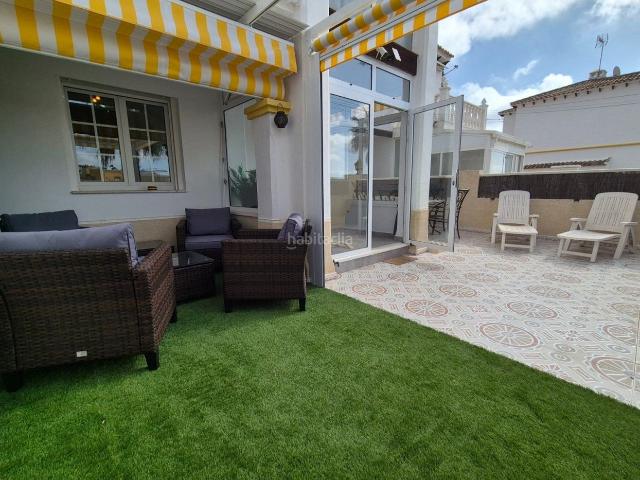 Apartamento en venta en San Miguel de Salinas. Amplio apartamento en planta baja con gran terraza. Apartamentos San Miguel de.