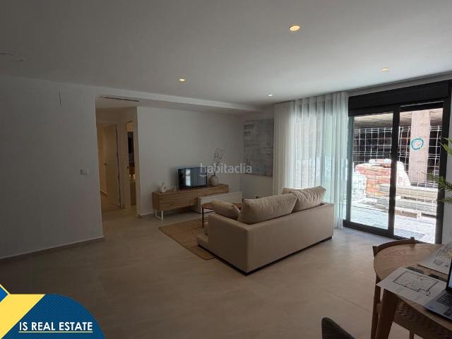 Apartamento en venta en San Miguel de Salinas. Apartamento con piscina comunitaria, en la provincia de Alicante, en la ciudad de San Miguel de Salinas. 2 habitaciones 70 m². Apartamentos San.
