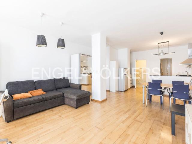 Apartamento en venta en Sabadell, Serra d'en Camaró. Encantador apartamento en Putxet refugio urbano con patio en el corazón de Barcelona. Apartamentos.