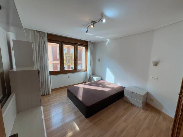 Apartamento en Venta en Salesas Foncalada Campoamor