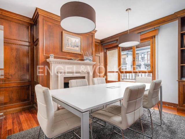 Apartamento en Venta en Salesas Foncalada Campoamor