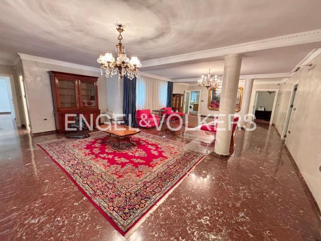 Piso en venta en Sevilla, Alfalfa Santa Cruz. ÚNICO! Gran piso familiar en El Arenal con garaje doble. Pisos.