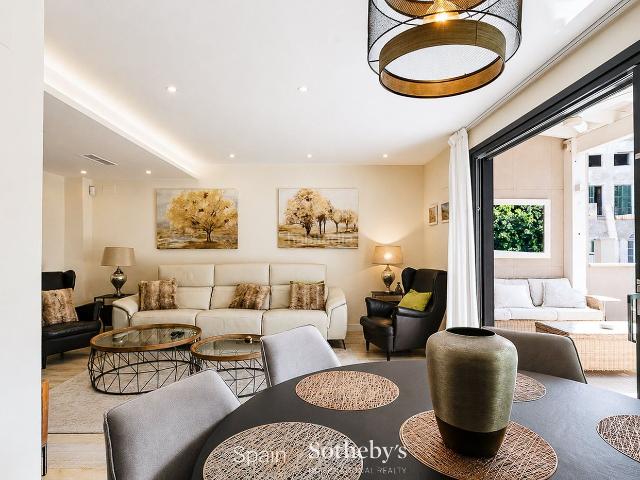 Apartamento en venta en Sitges, Centre Costa Dorada. Vivienda de diseño con gran terraza en el centro de Sitges, a un paso el mar. Apartamentos.