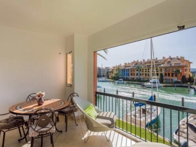 Apartamento en venta en Sotogrande, Sotogrande