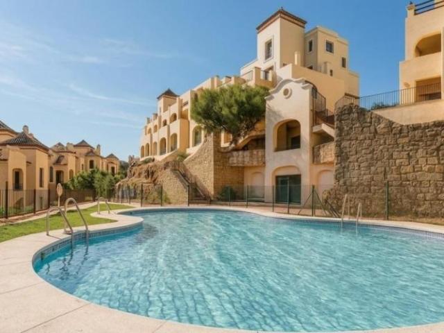 Apartamento en venta Estepona