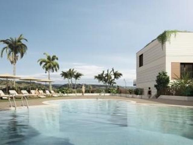 Apartamento en venta Estepona