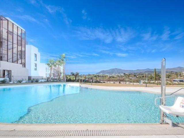 Apartamento en venta Estepona