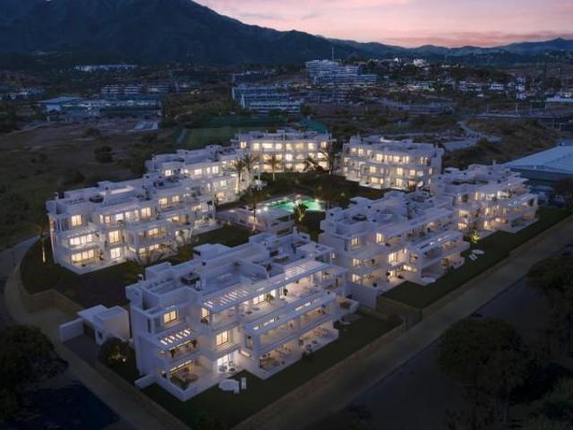 Apartamento en venta Estepona