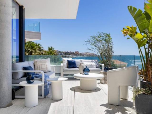 Apartamento en venta Estepona