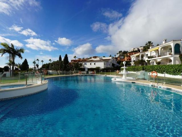 Apartamento en venta Estepona