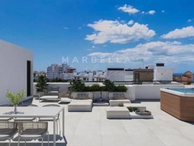 Apartamento en venta Estepona