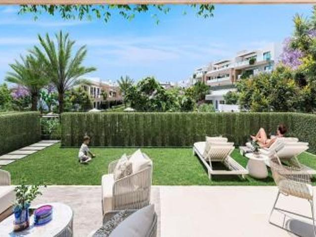 Apartamento en venta Estepona