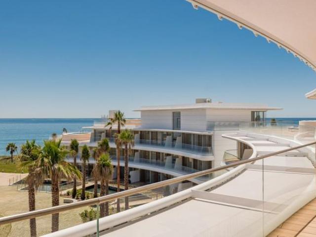 Apartamento en venta Estepona