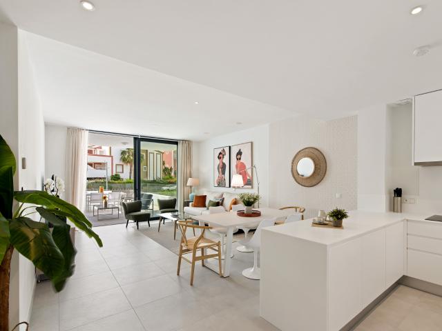 Apartamento en venta Estepona
