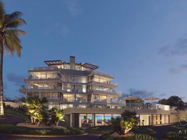Apartamento en venta Estepona