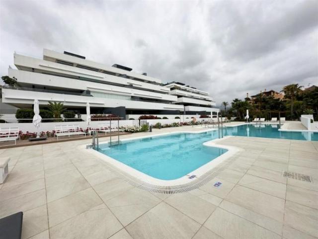 Apartamento en venta Estepona