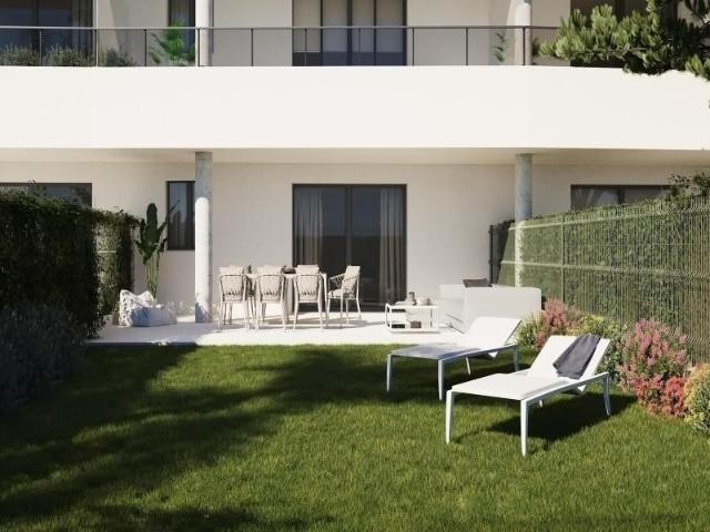 Apartamento en venta Estepona