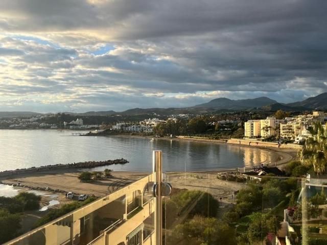 Apartamento en venta Estepona