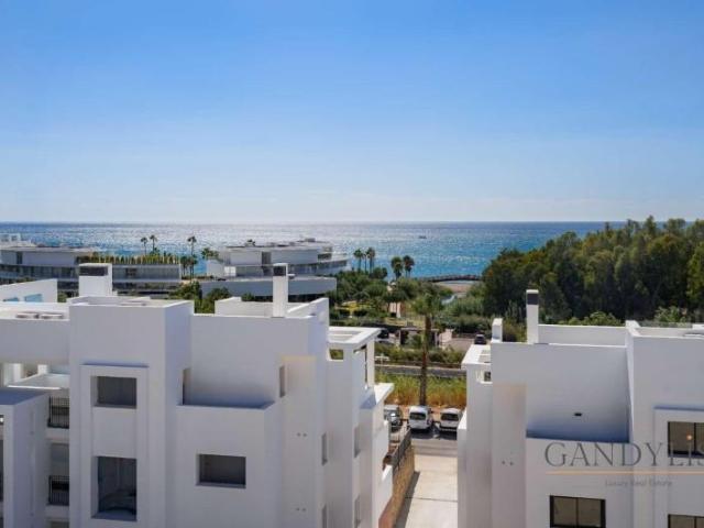 Apartamento en venta Estepona
