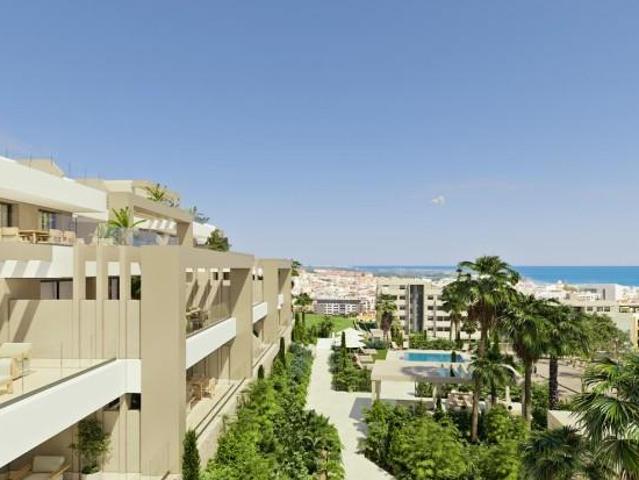 Apartamento en venta Estepona