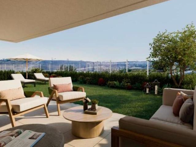 Apartamento en venta Estepona