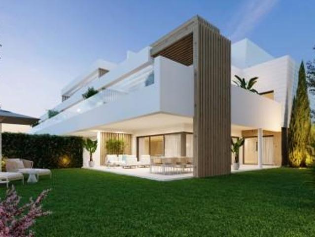 Apartamento en venta Estepona