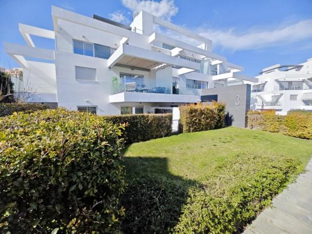 Apartamento en venta Estepona