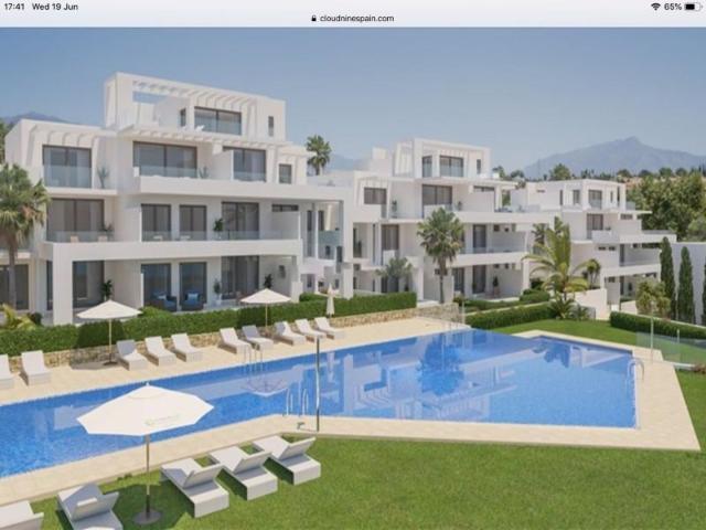 Apartamento en venta Estepona