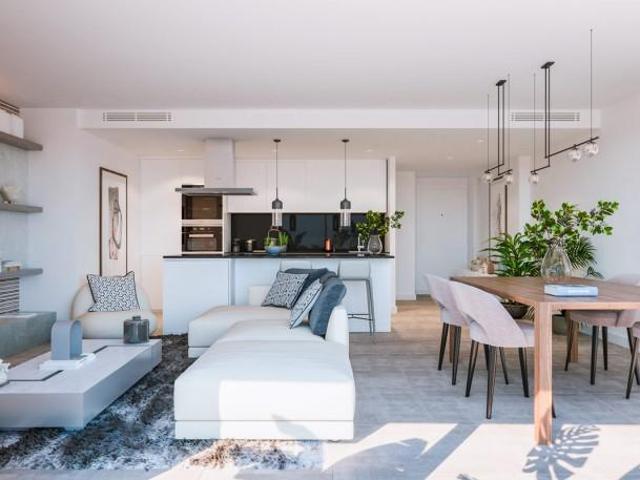 Apartamento en venta Estepona