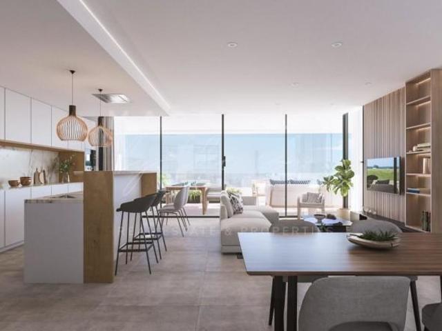Apartamento en venta Estepona