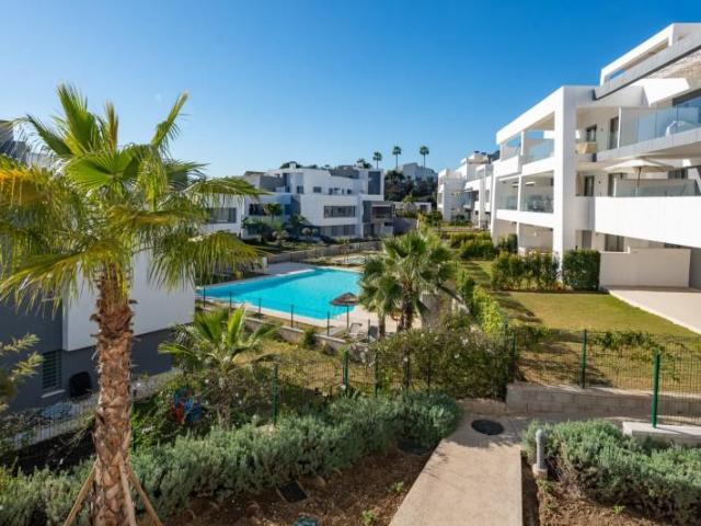 Apartamento en venta Estepona