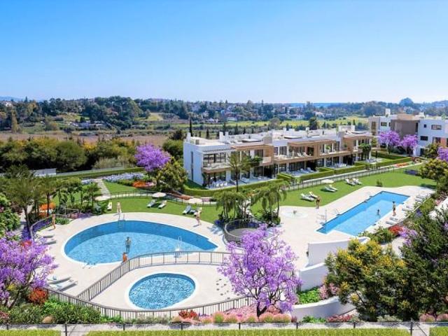 Apartamento en venta Estepona