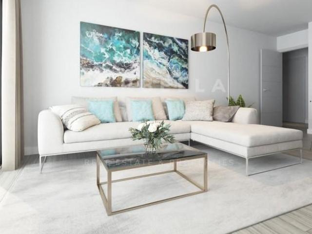 Apartamento en venta Estepona