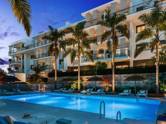 Apartamento en venta Estepona