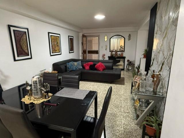 APARTAMENTO EN VENTA FUERZAS ARMADAS