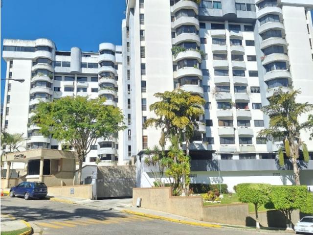 Apartamento en Venta Urb. Las Minas Res. Cristal Club
