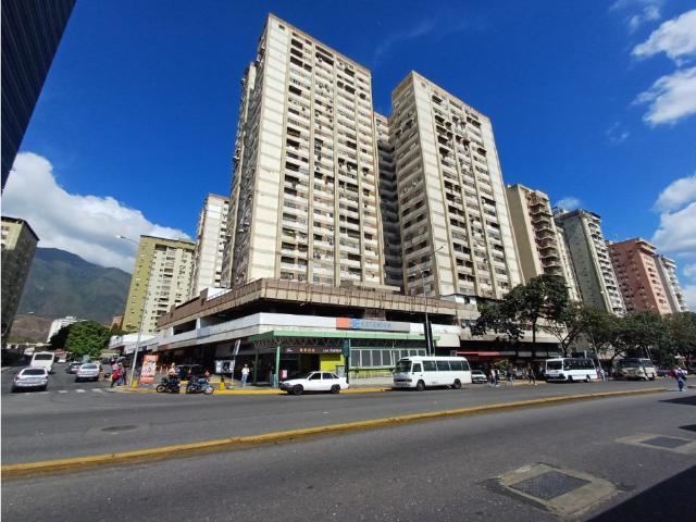 APARTAMENTO EN VENTA LOS CORTIJOS 99mts/3H/2B/1PE