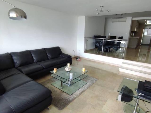 Apartamento en venta Los Naranjos del Cafetal 3h/ 3B/ 2p/ 1M