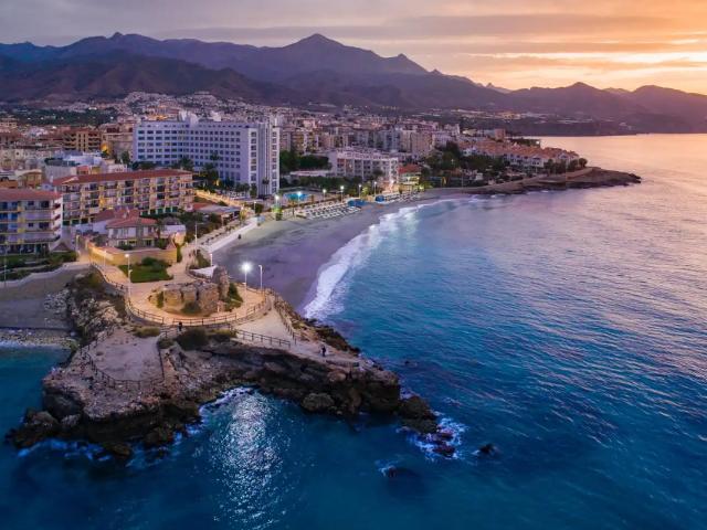 Apartamento en venta. NERJA