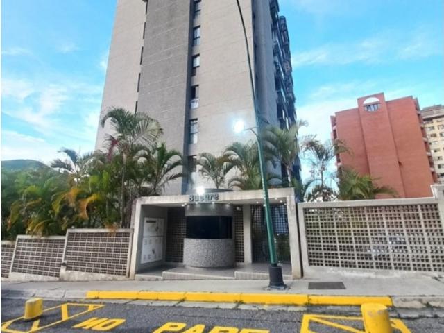 Apartamento en Venta Urb. Las Minas Res. Bucare