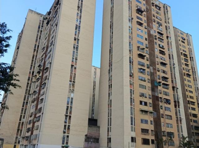 Apartamento En Venta Res Lagunetica El Trigo Los Teques RR