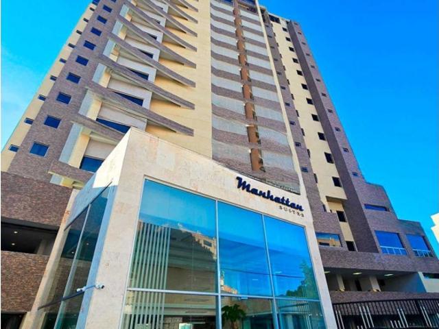 Apartamento en venta Res Manhattan Suites Urb. La Soledad, Maracay