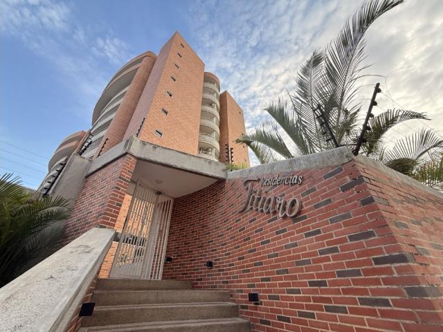 Apartamento en Venta Residencias Titiaro, Frutas Condominiums