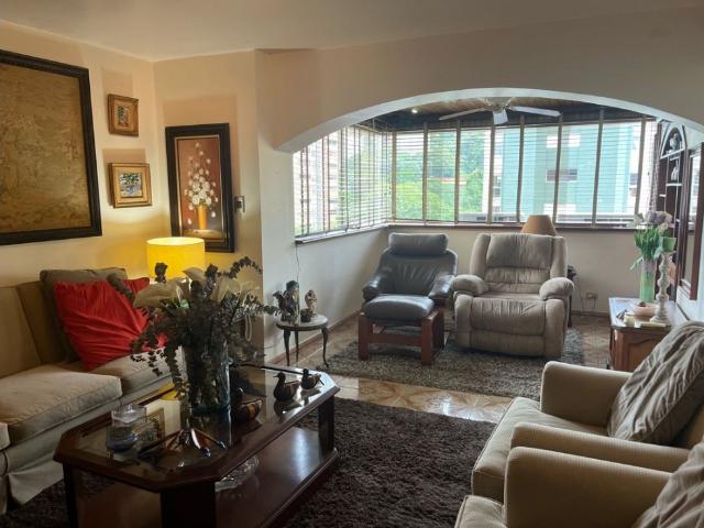 APARTAMENTO EN VENTA SANTA PAULA 138MTS