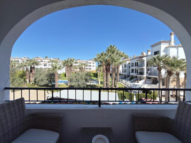 APARTAMENTO EN VILLAMARTIN PLAZA!