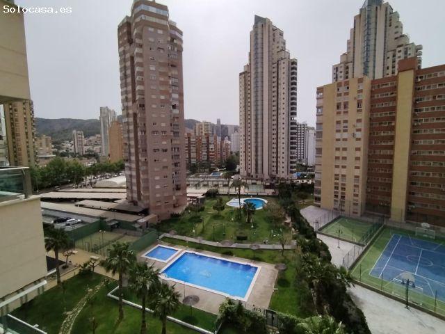 Apartamento en zona del Rincon de Loix. 2 dormitorios, 2 baños. garaje propio. piscina. En buen esta