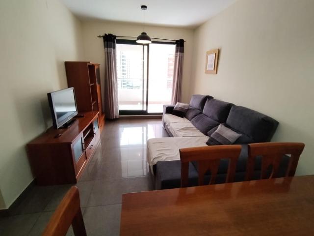 Apartamento en zona del Rincon de Loix. 2 dormitorios, 2 baños. garaje propio. piscina. En buen estado