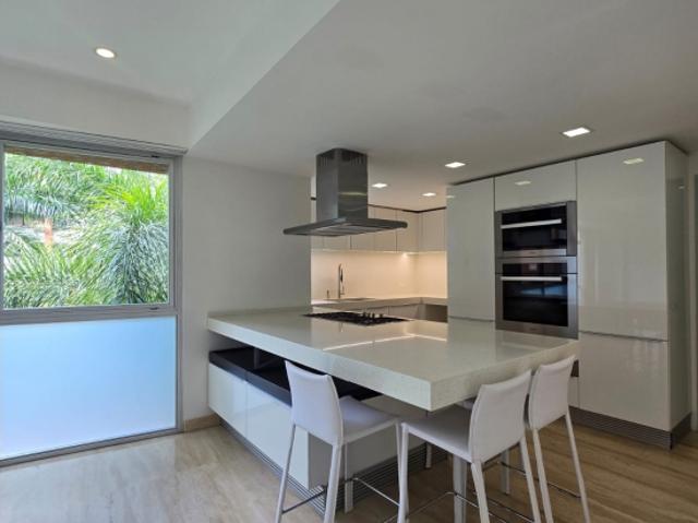 APARTAMENTO EN ALQUILER 131 M2 URB CAMPO ALEGRE