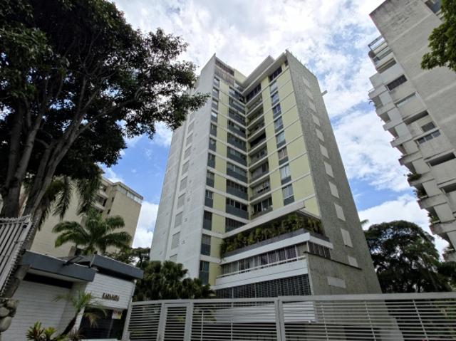 APARTAMENTO EN ALQUILER 240 M2 URB SAN ROMAN